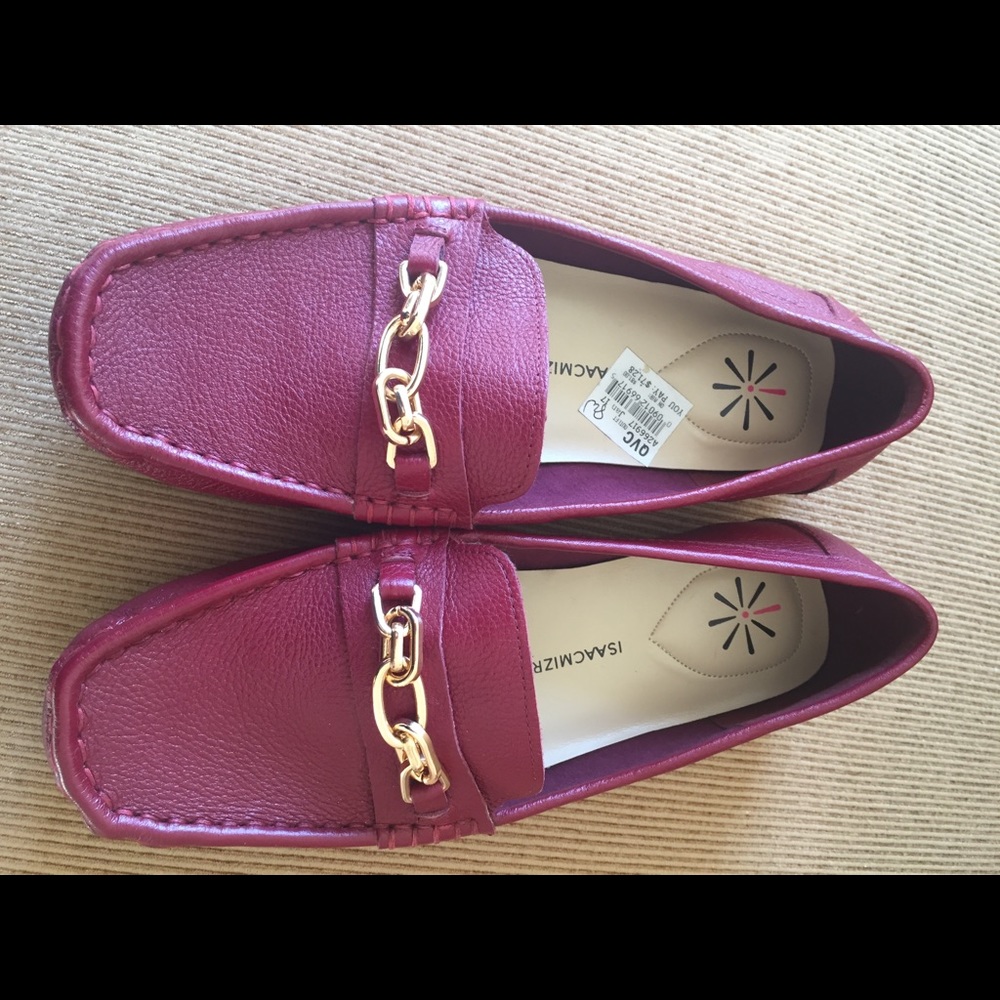 Isaac Mizrahi Pebble leather with chain detail